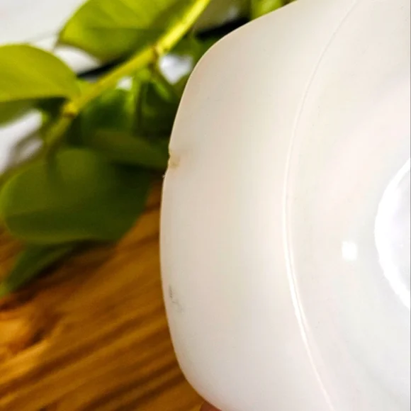 Vintage Fire King "Blue Cornflower" design casserole dish - Picture 4 of 6